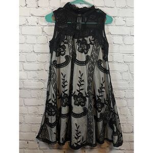 L&B Elegant Black Lace Overlay Sleeveless Cocktail Dress Floral Embroidered‎ Sm